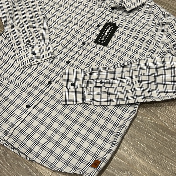 Eighth avenue dress work shirt. Size L. NWT - Picture 2 of 4